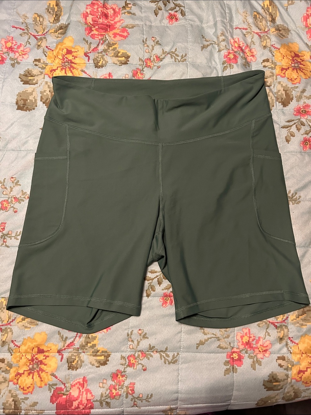 Old Navy Women's High-Waist Olive Green Bike Shorts with Side Pockets